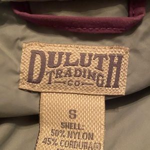 Duluth vest Lined with thinsulate lining with inside/outside pockets.